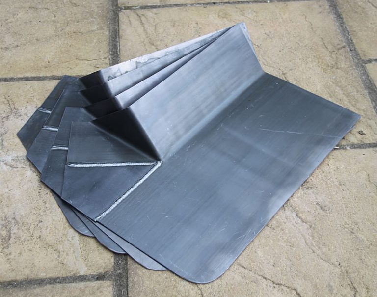 Roof dormer lead flashing