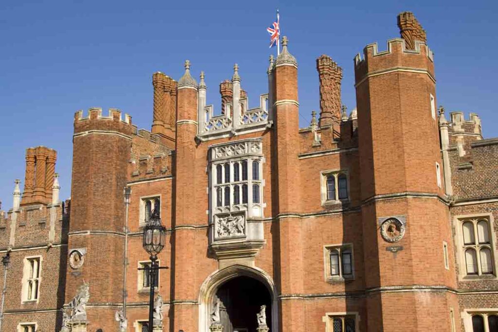 Hampton-Court-Palace_rainwater-systems