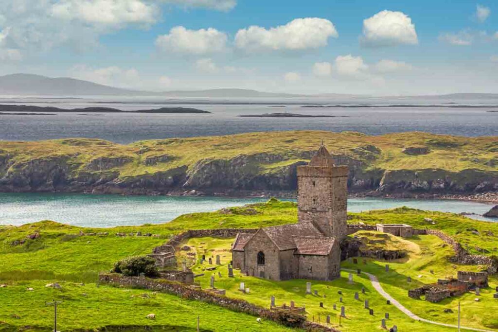 Scotland_St-Clements-Church-Roghadal-Isle-of-Harris_cast-iron-guttering