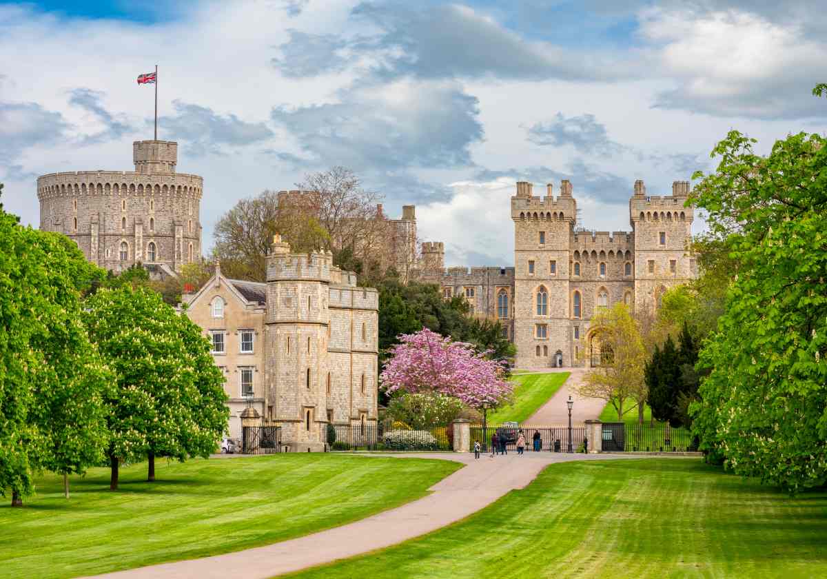 Windsor-Castle_cast-iron-guttering-and-pipes_Berkshire