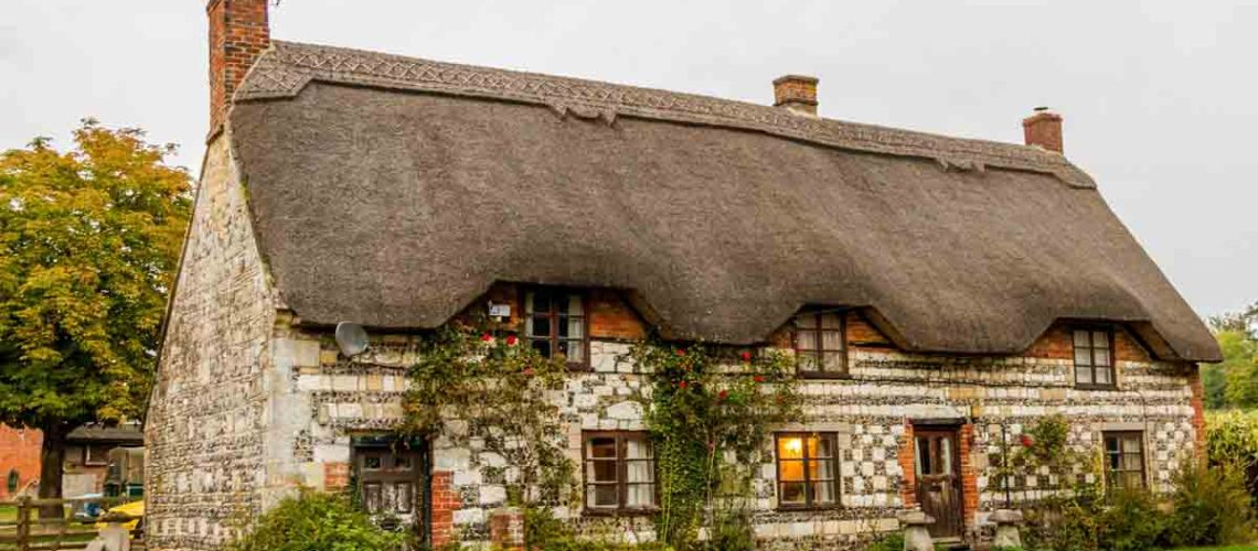 Dorset_thatched-cottage_Dorset-building-conservation