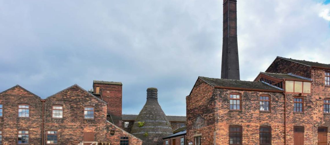 Staffordshire_historic-buildings_potteries_cast-iron-guttering-and-pipes