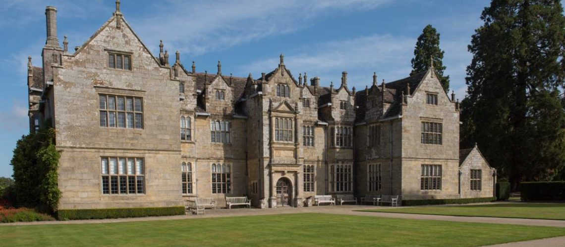 Sussex_Ardingly_Wakehurst-Place_Elizabethan-Mansion