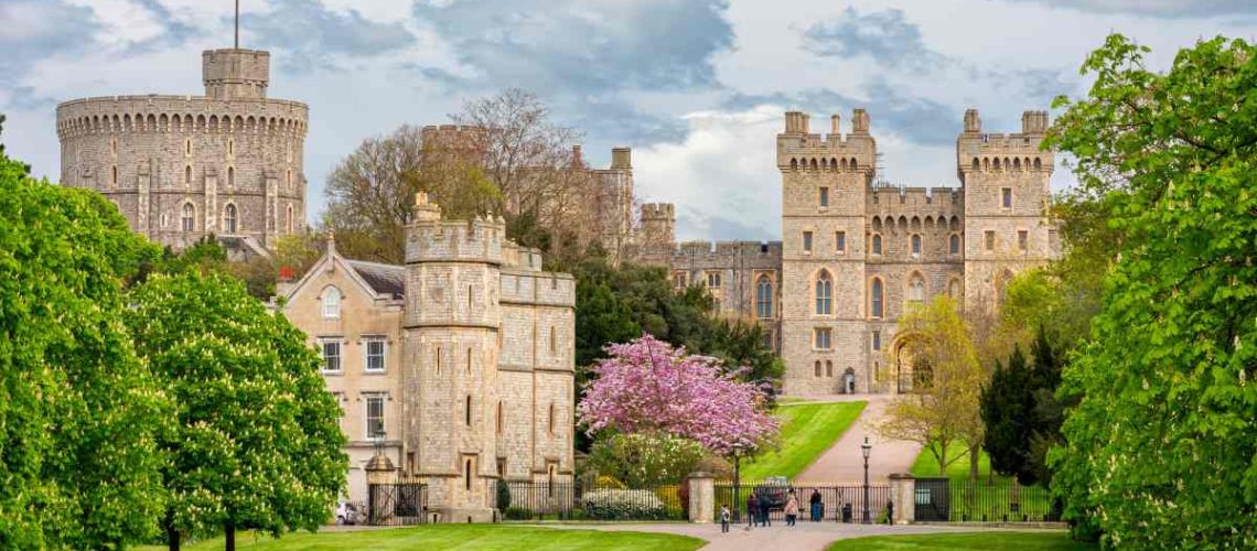 Windsor-Castle_cast-iron-guttering-and-pipes_Berkshire