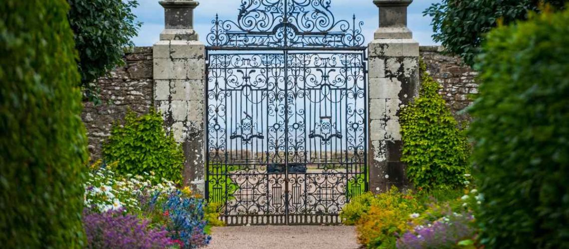 Wrought-iron-gates_repair_restoration_painting